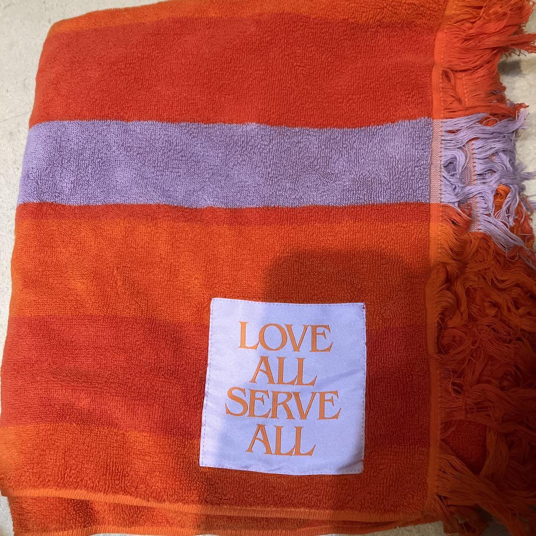 LOVE ALL SERVE ALL タオル