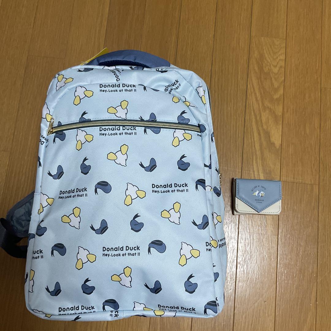 ディズニー ドナルドダック柄リュック 新品タグ付き ブルー