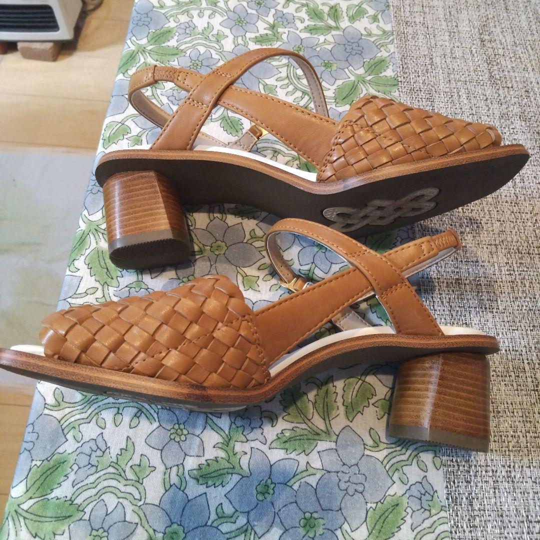 ブラウン 編み込み スリングバックサンダル