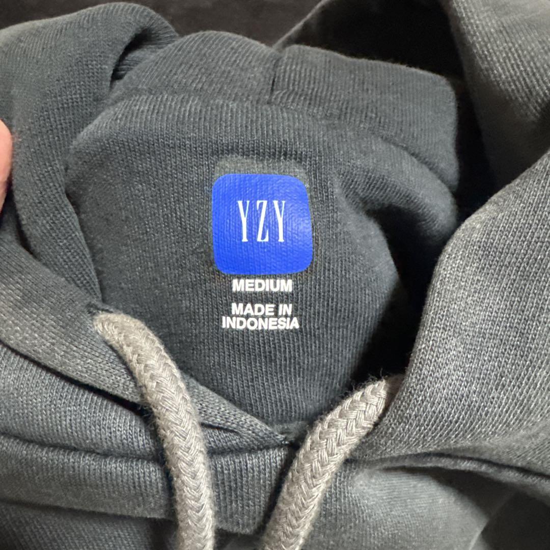 PULLOVER HOODIE