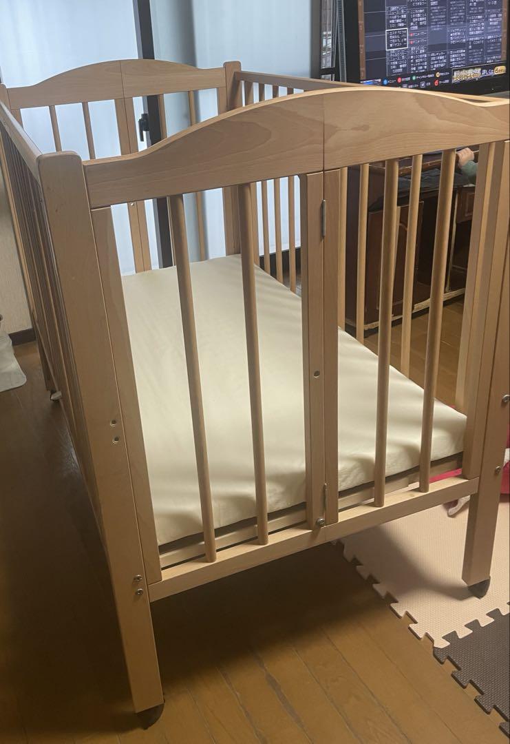 a*k様 【直接引取】国産　石崎家具　折りたたみベビーベッド マットレス付き