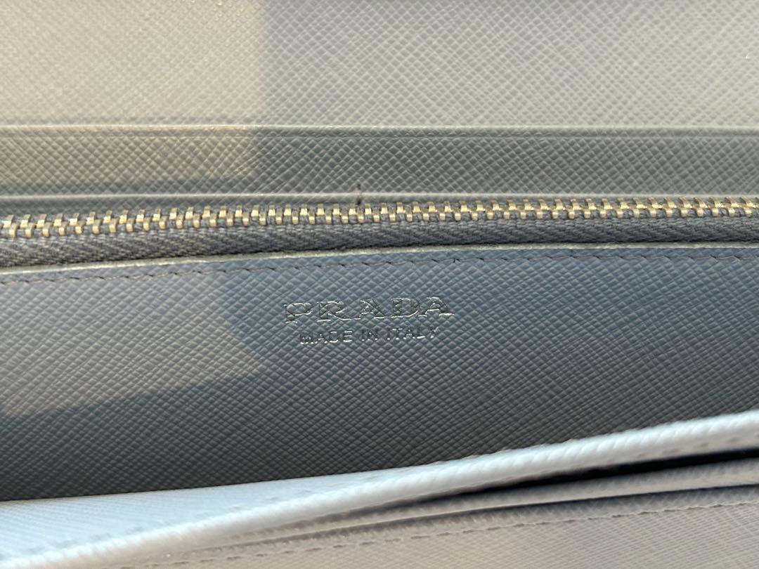 PRADA 水色リボン付き長財布 箱付き