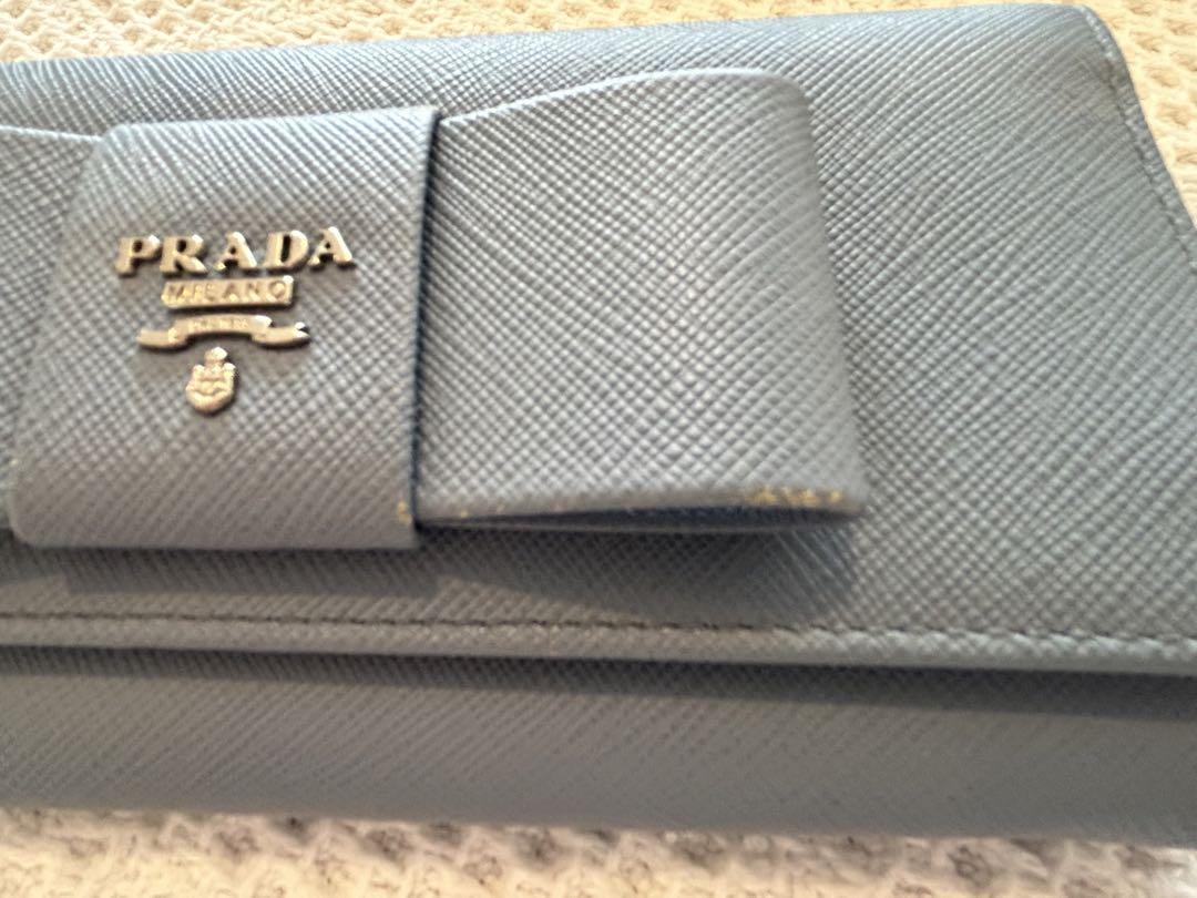 PRADA 水色リボン付き長財布 箱付き