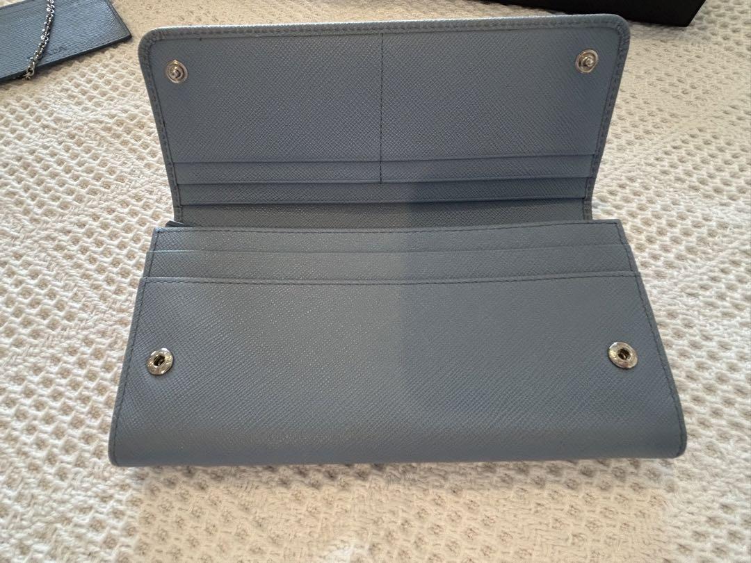 PRADA 水色リボン付き長財布 箱付き