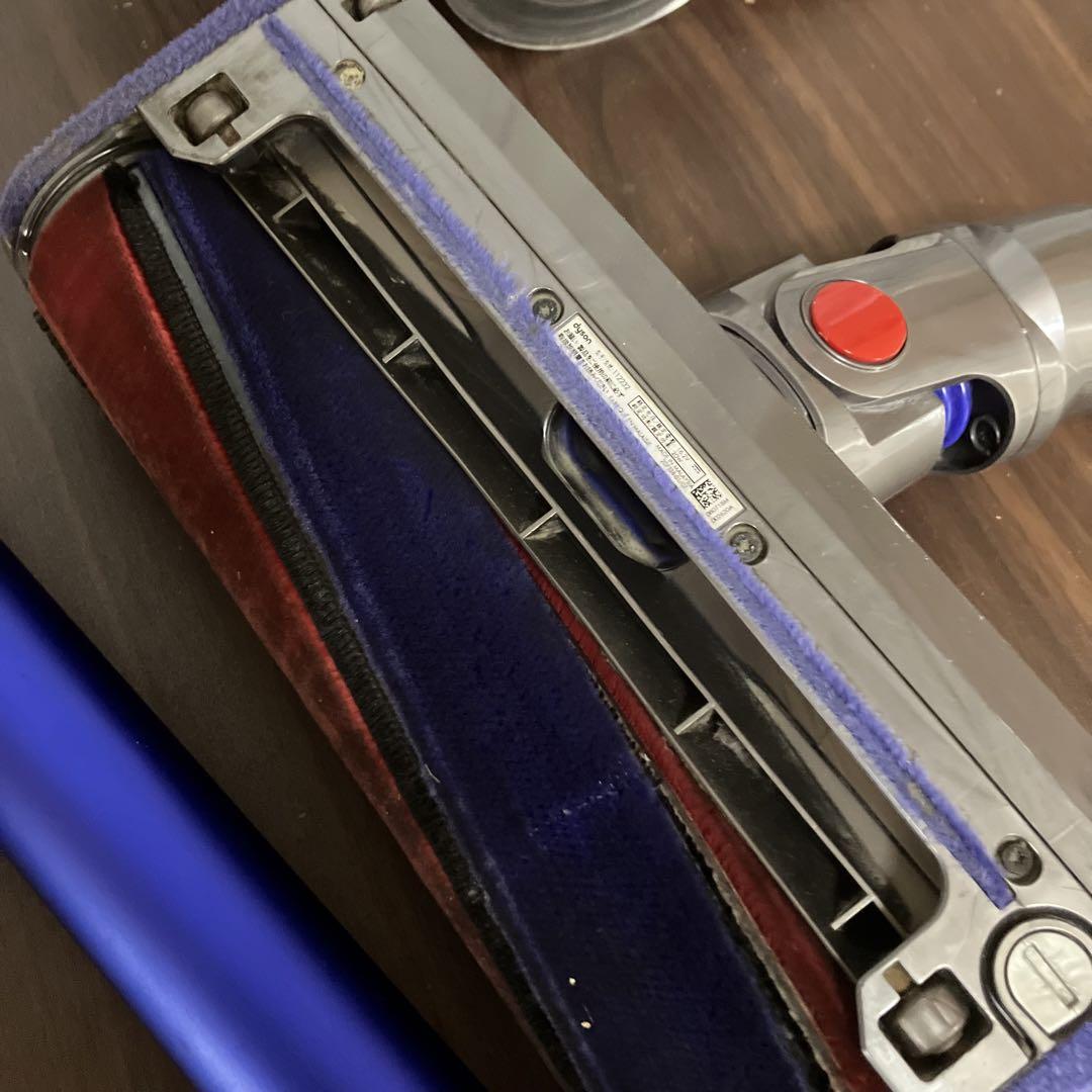 Dyson ダイソン V7 Fluffy コードレス掃除機