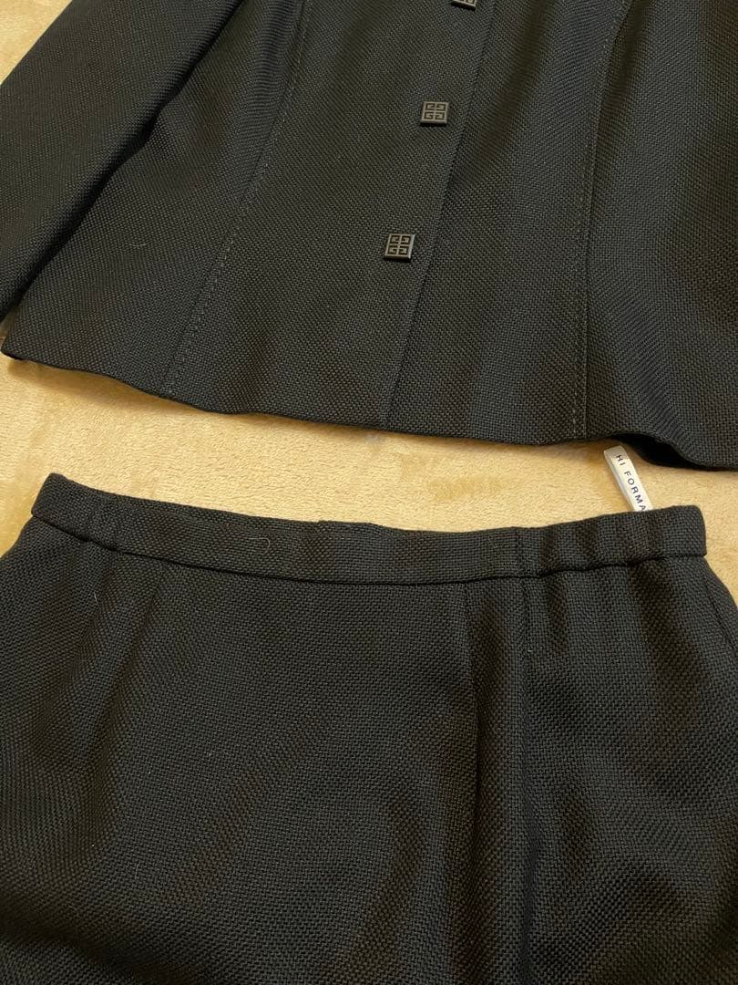 合馬公式アカウント1様 ジバンシー黒 アルパカ混スカートスーツ 16号