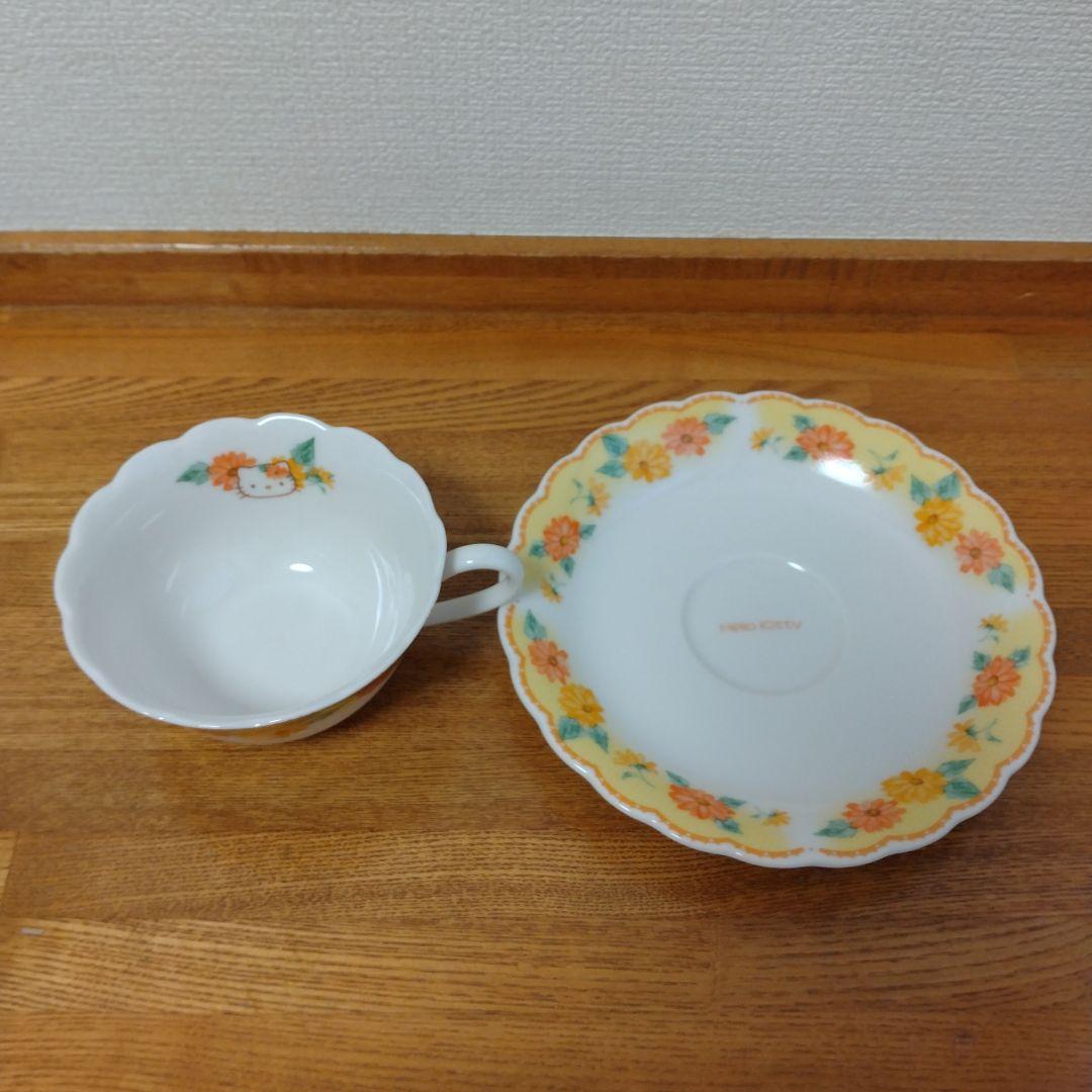 花言葉キティ　ハローキティ　カップ&ソーサー　5客セット　箱付き