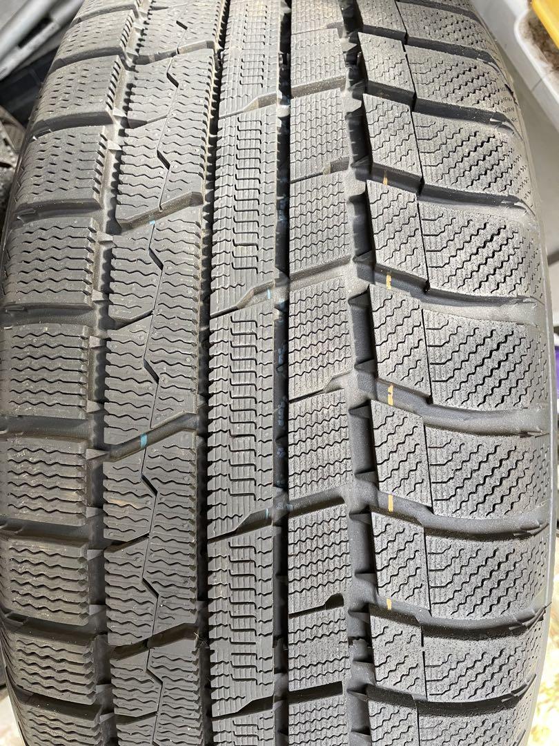 225/50R18スタッドレス4本セット RAYSホイール付き60プリウス溝充分