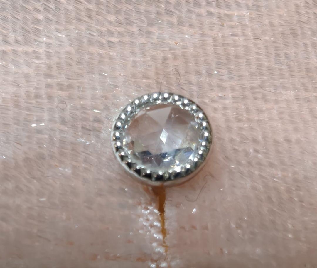 天然ダイヤモンドピアス