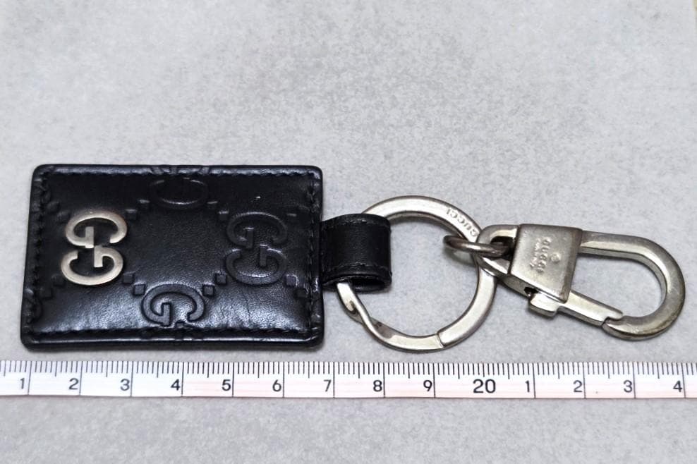 GUCCIグッチ シマ ドリアン GG柄 ブラックレザーキーリング 42722 GUCCIグッチ シマ ドリアン GG柄 ブラックレザーキーリング 42722