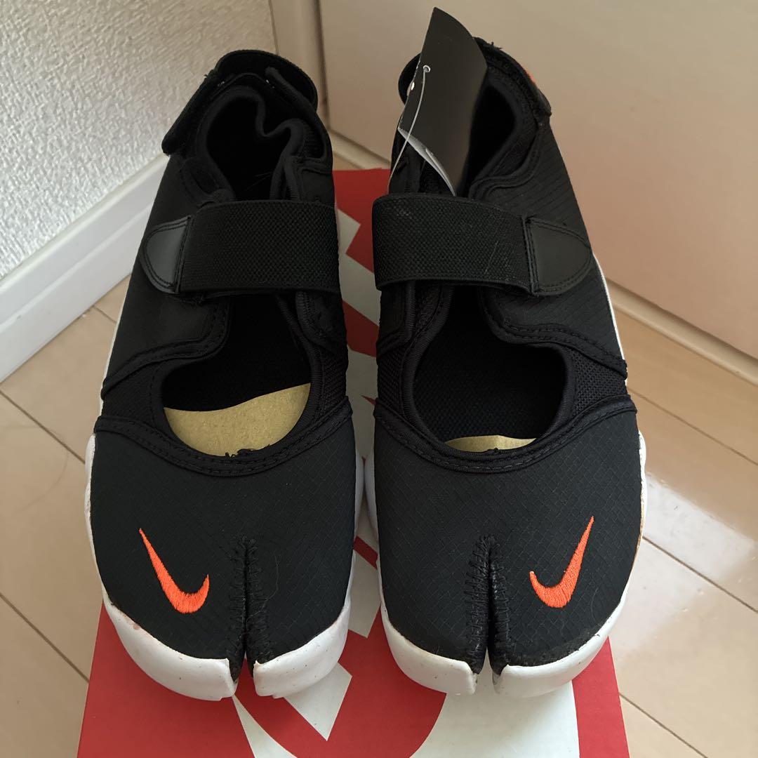 未使用 Nike エアリフト 25.0 黒/白/オレンジ スポーツサンダル