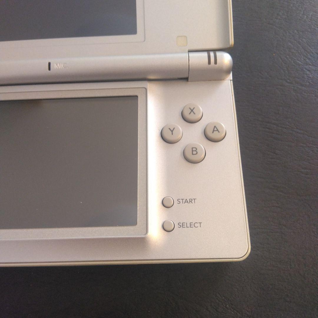 美品 ニンテンドー DS Lite DSライト 本体 グロスシルバー