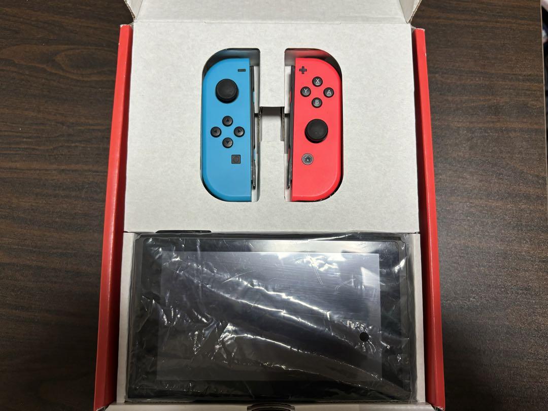 Nintendo Switch 本体 (青/赤)