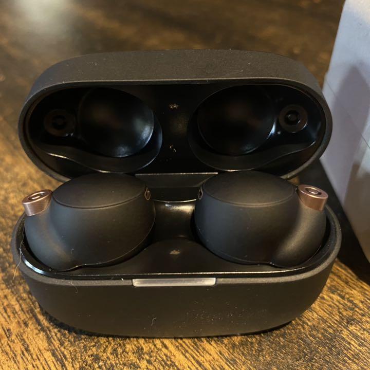 お年玉特価 Sony wf-1000xm4 ブラック 数回使用 美品
