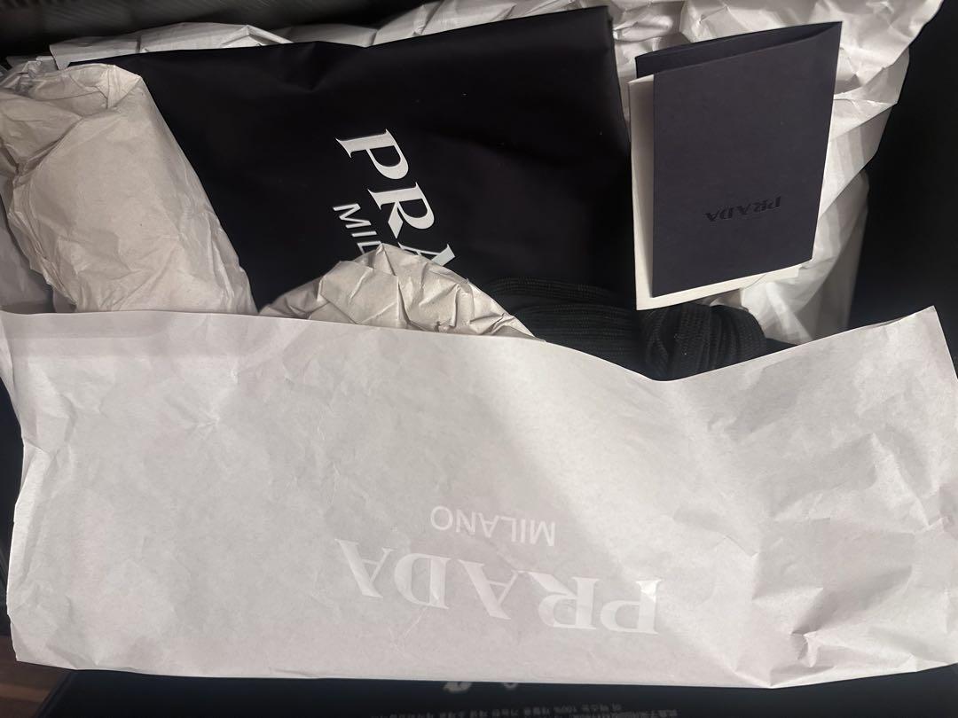 PRADA レザースニーカー　ダウンタウン