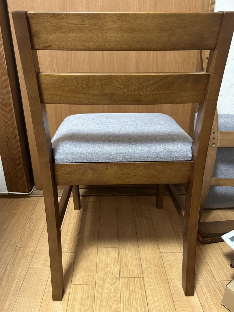 木製ダイニングチェア グレーのクッション