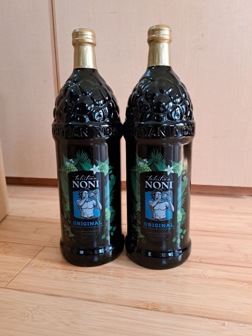 タヒチノニ ノニジュース 2リットル 2本セット目立った傷や汚れなし