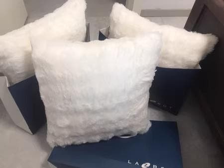 ホワイトファークッション 4個セット