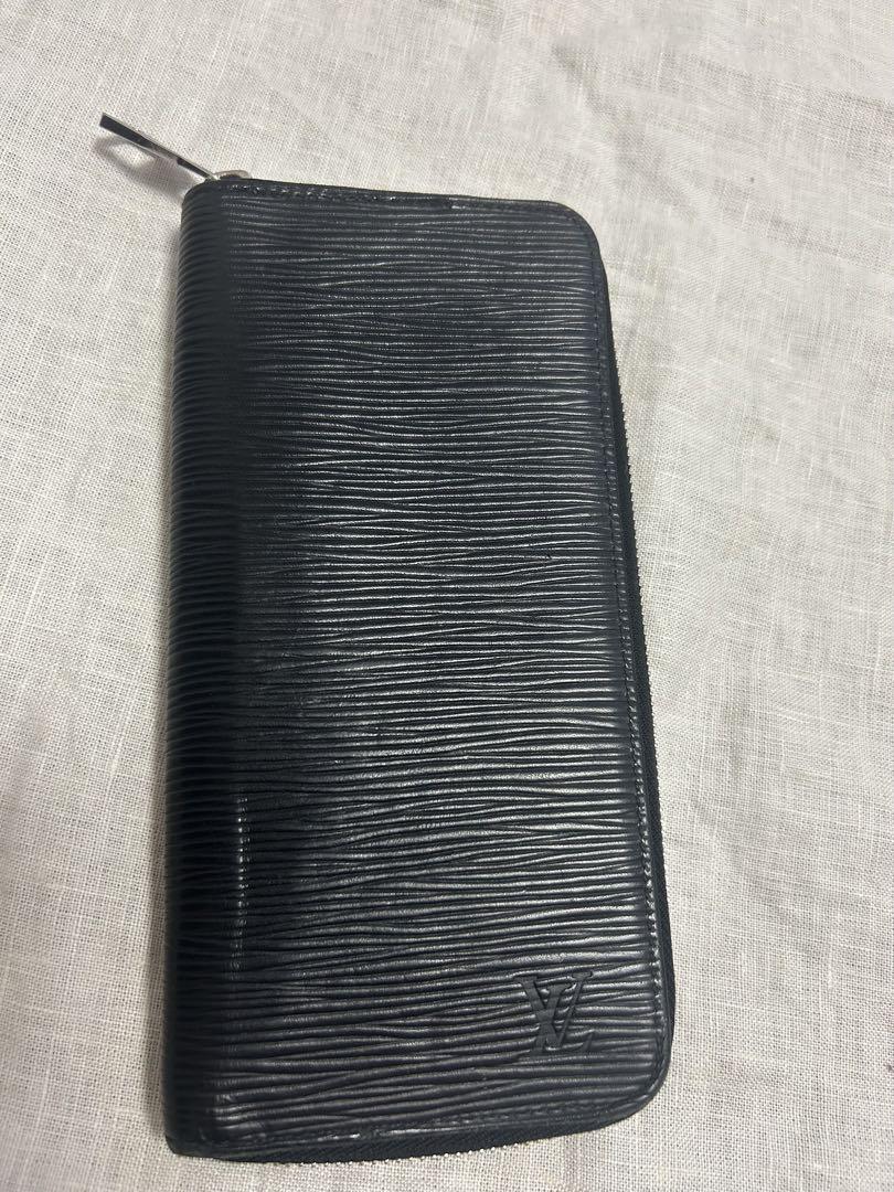 Louis Vuitton エピ ジッピーヴェルティカル　長財布 ラウンド