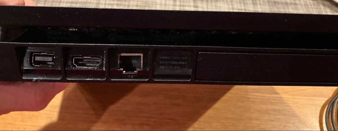 PlayStation 4 本体 ホワイトコントローラー付き PlayStation 4 本体 ホワイトコントローラー付き