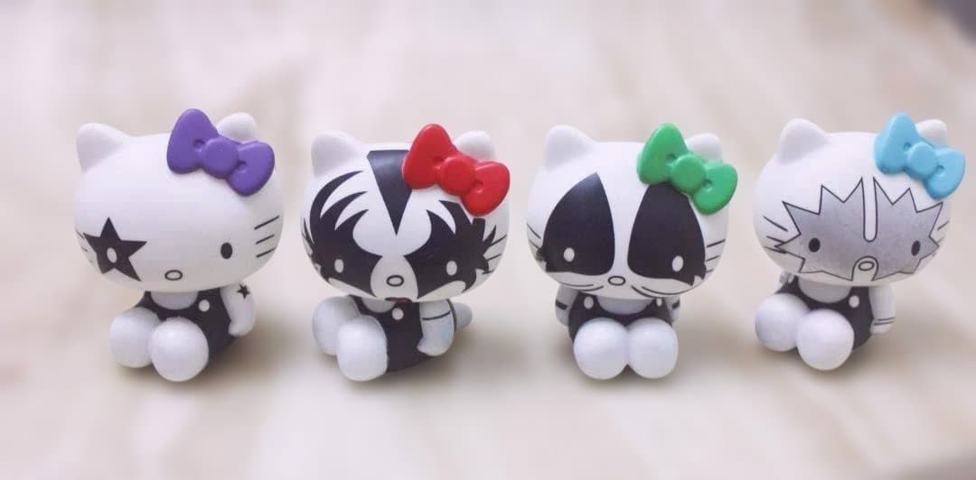 新品 KISS × HELLO KITTYヴァイナルコレクティブルドールズ