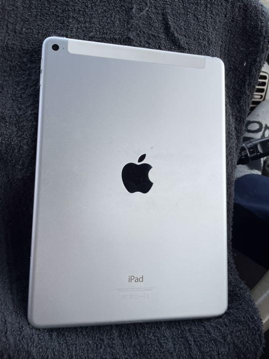 iPadAir2 cellular16GBシルバーSoftbank美品 Bh8H4-m25626624997 wifi 定番在庫あ