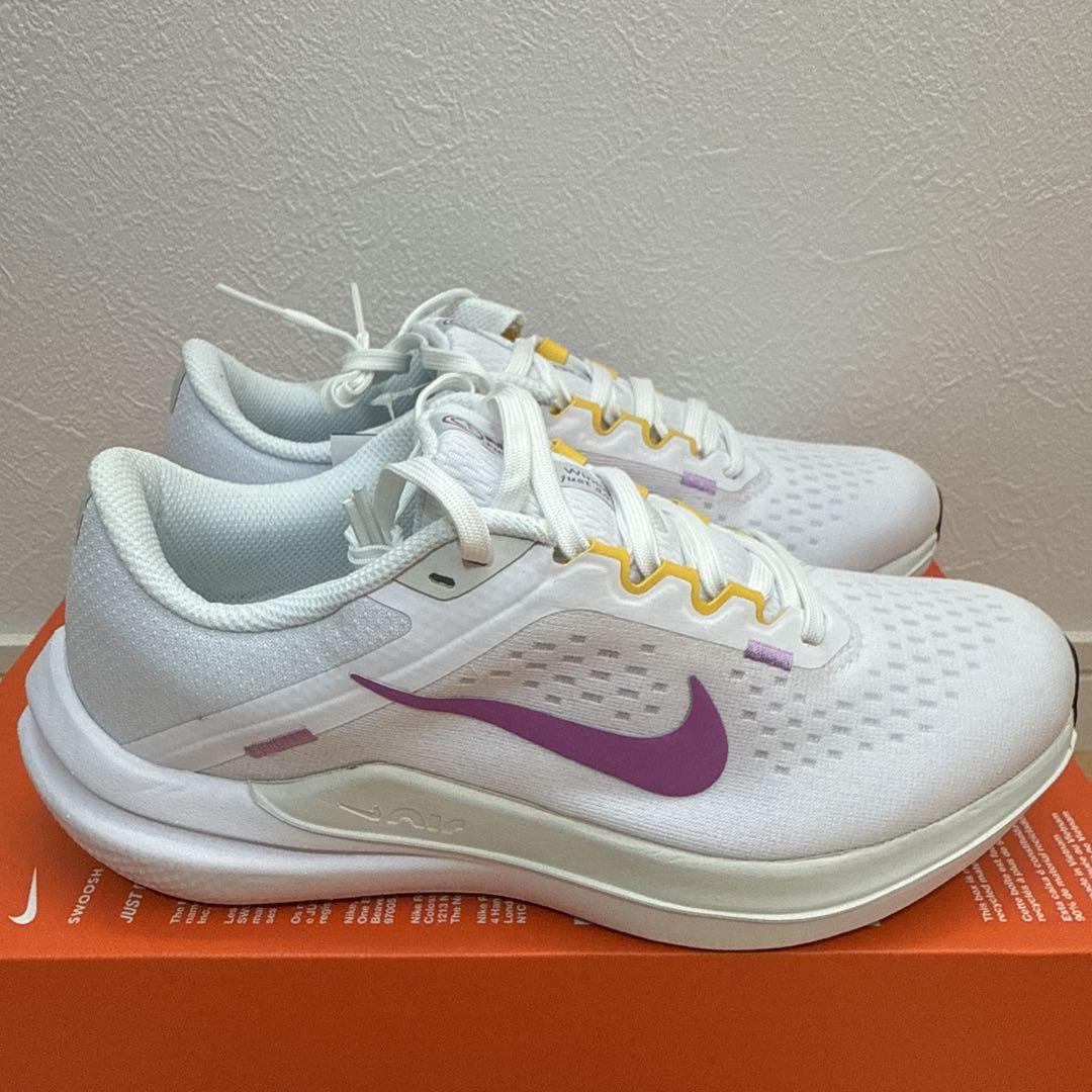 NIKE エアウィンフロー10 レディース　ランニングシューズ　白　24cm新品 ランニング,ランニングシューズ(クッション・厚底),レディース