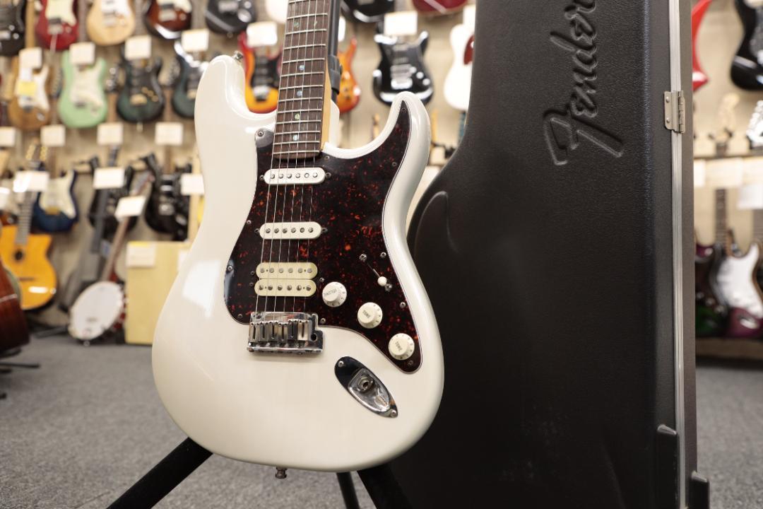 【9328】 Fender USA American deluxe strat