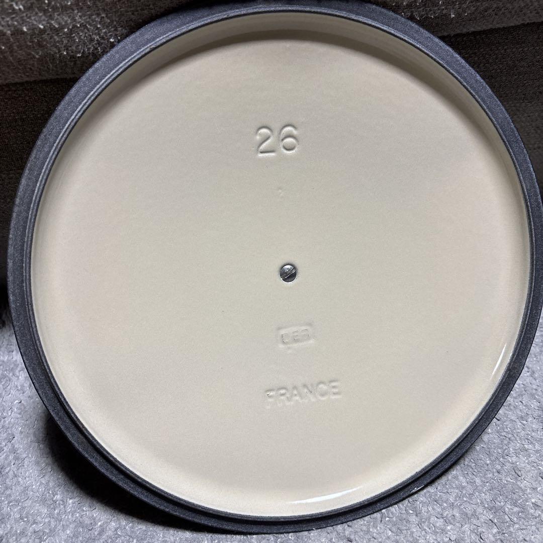 ルクルーゼ　LE CREUSET ココットロンド　26cm カシス
