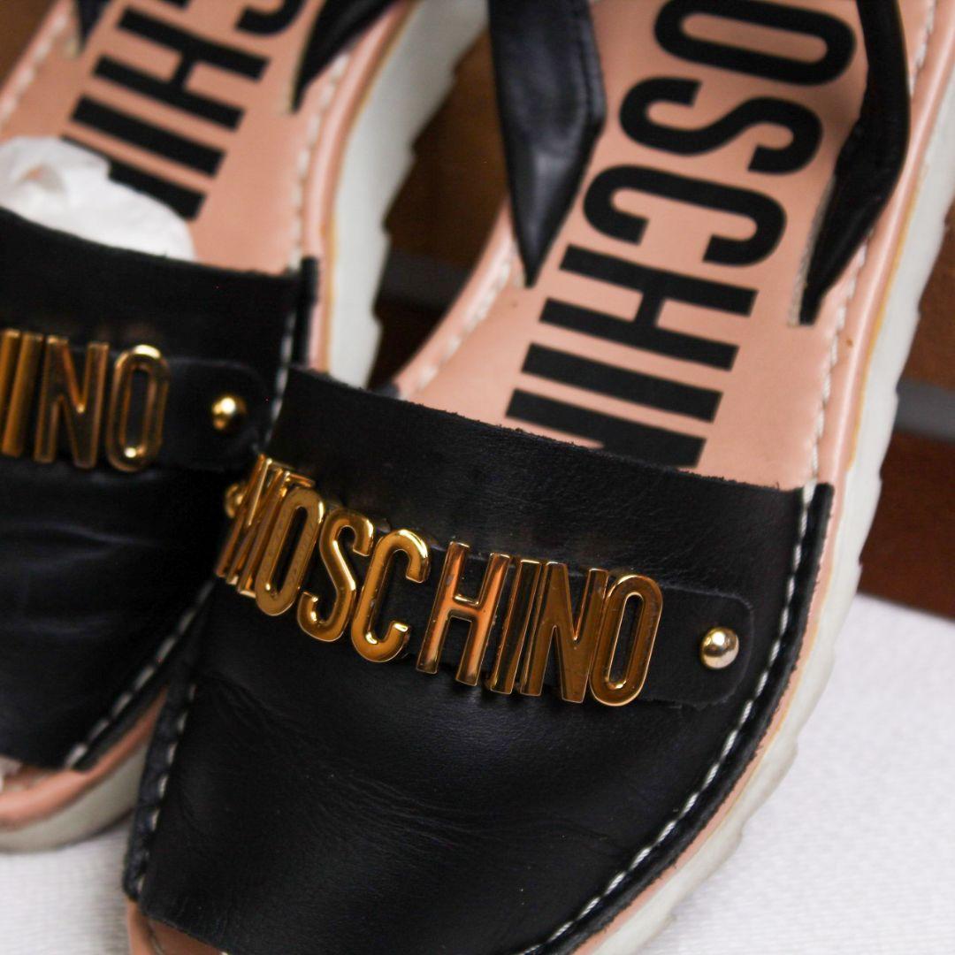 最先端 美品】MOSCHINO 23cm ゴールド ブラック 厚底 レザーサンダル 靴