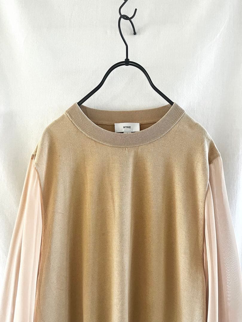 【美品】HYKEハイク シアースリーブ ニットトップ2024ss 【美品】HYKEハイク シアースリーブ ニットトップ2024ss