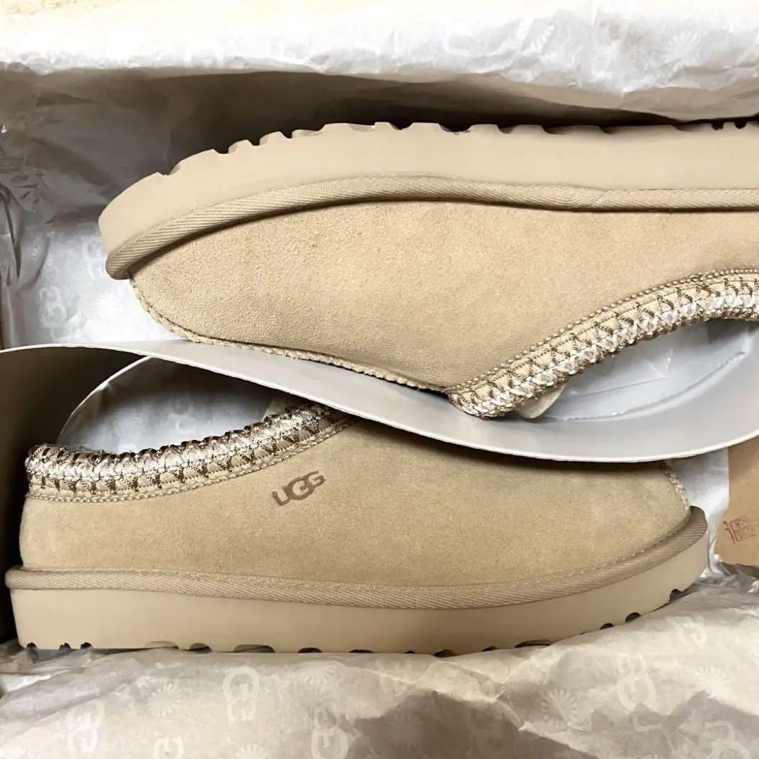 UGG Tasman