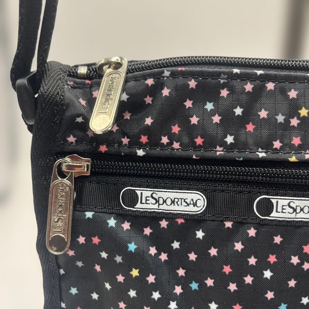 LESPORTSAC ショルダーボストンバッグ ヒップスター 星柄（ポーチ付き） LESPORTSAC ショルダーボストンバッグ ヒップスター 星柄（ポ