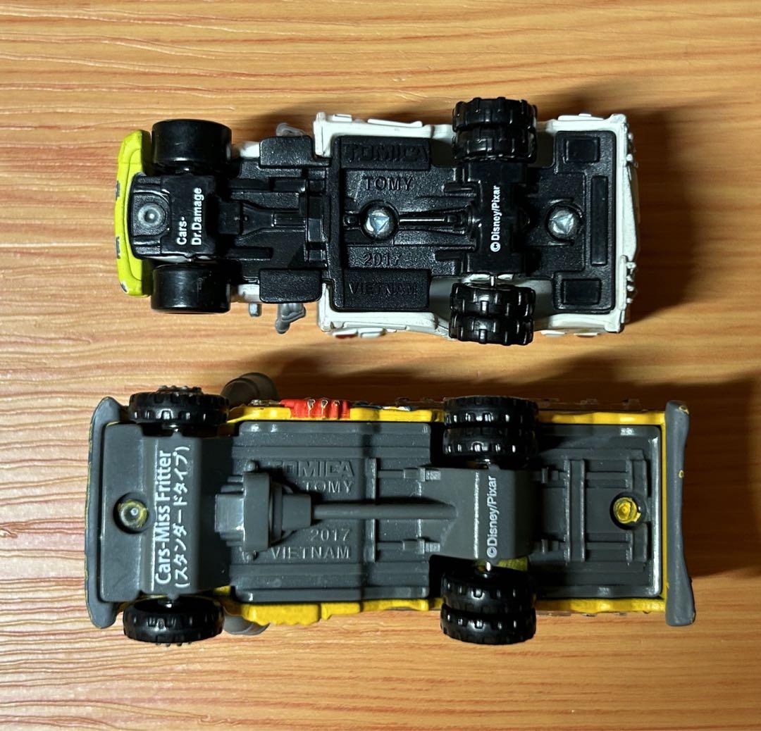 【廃盤・希少品】カーズトミカ　ドクター・ダメージ＆ミス・フリッター＆アーヴィー カーズ トミカ ドクターダメージ&ミスフリッター - メルカリ