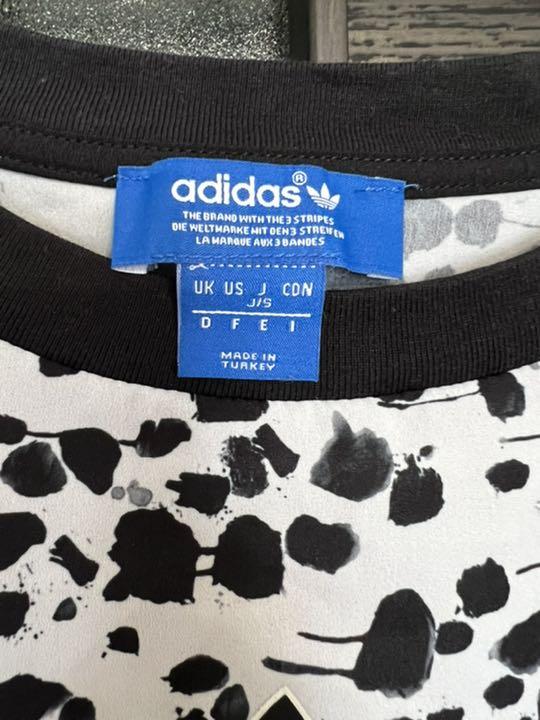 美品】ダルメシアン柄 adidas originals Tシャツワンピ - メルカリ 美品】ダルメシアン柄 adidas originals Tシャツワンピ - メルカリ