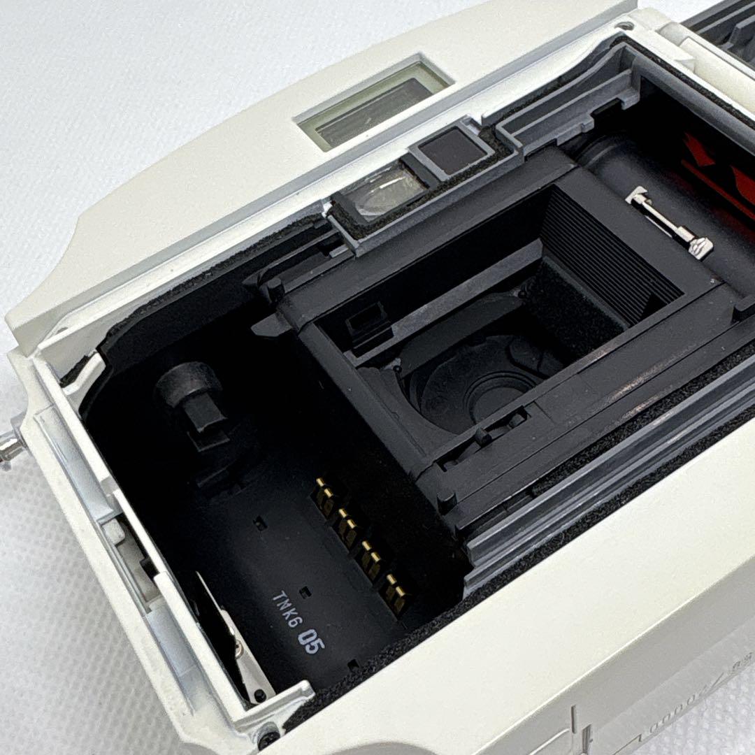【美品】 20000台限定 オリンパス Ecru エクリュ フィルムカメラ 希少