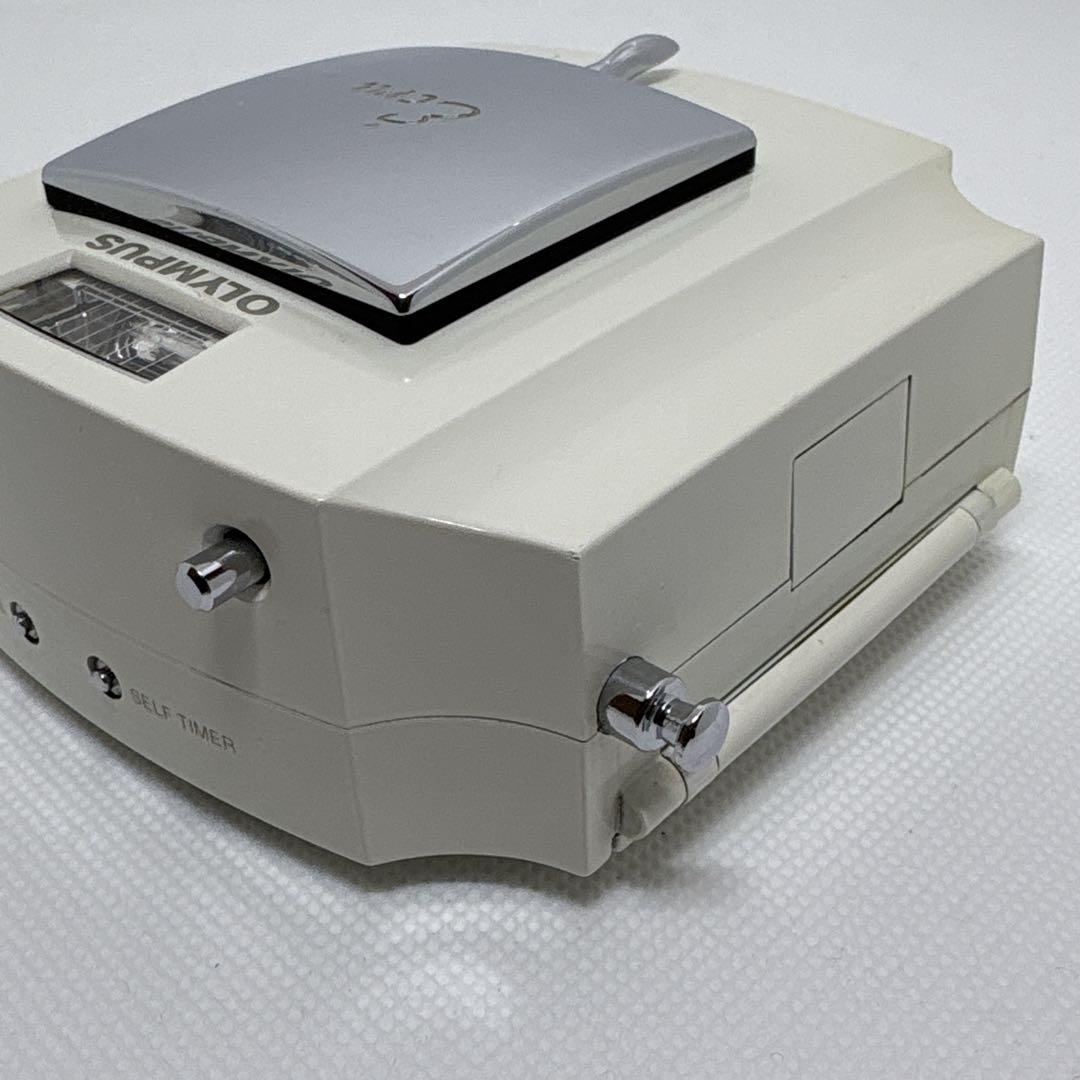 【美品】 20000台限定 オリンパス Ecru エクリュ フィルムカメラ 希少