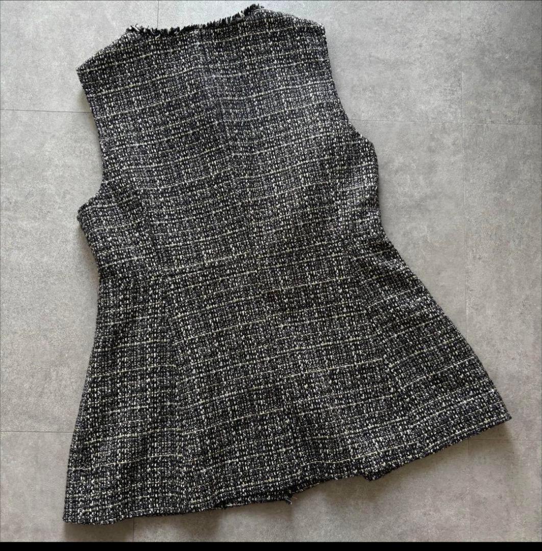 ANY SIS ファンシーツイードペプラム ジレ グレー ANY SIS ファンシーツイードペプラム ジレ グレー