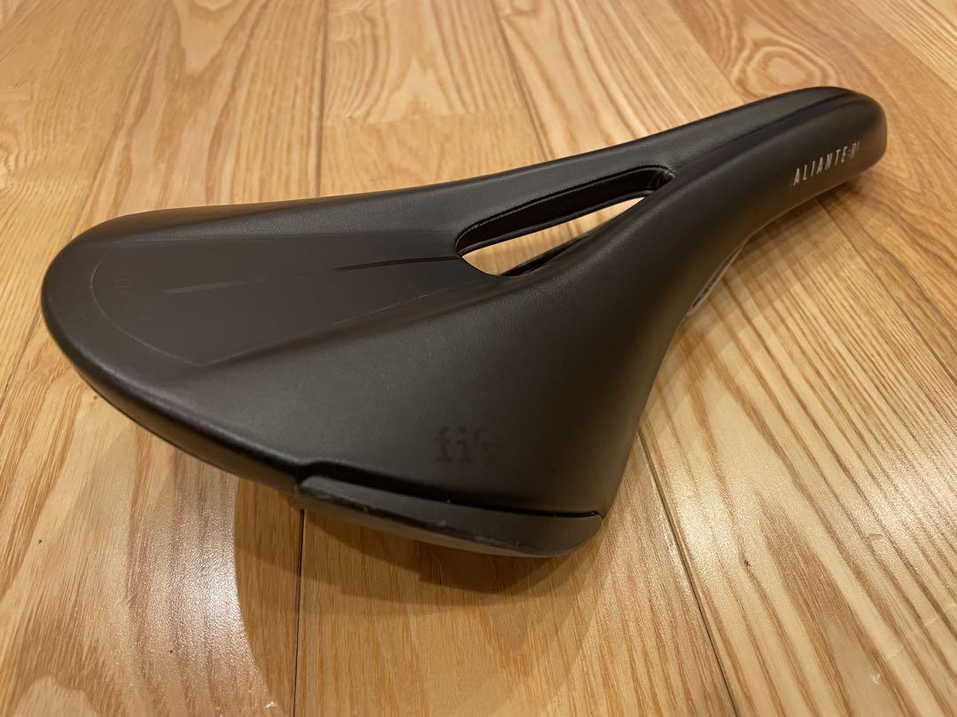 フィジーク Fizik ALIANTE R3 OPEN K:ium サドル