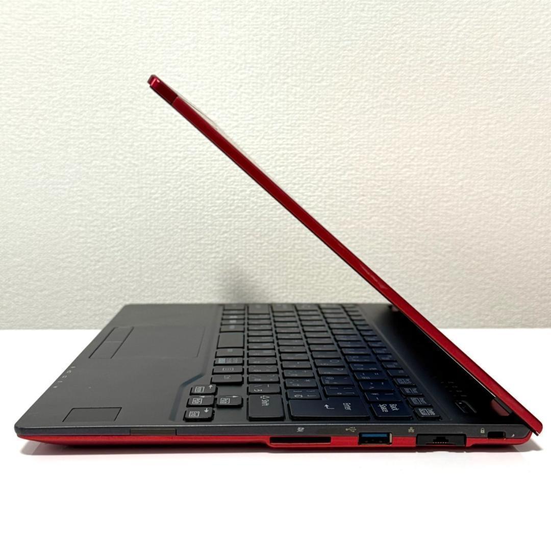 美品 希少カラー ワインレッド SSD搭載 軽量 富士通 ライフブック 185