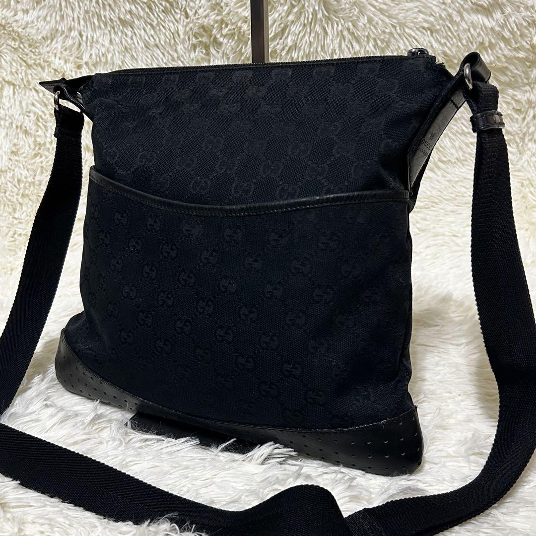 GUCCI グッチ ショルダーバック 斜め掛け gg柄 総柄 画像1