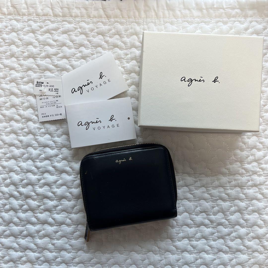 agnès b. ブラック 二つ折り財布　箱あり agnès b. ブラック 二つ折り財布 - メルカリ