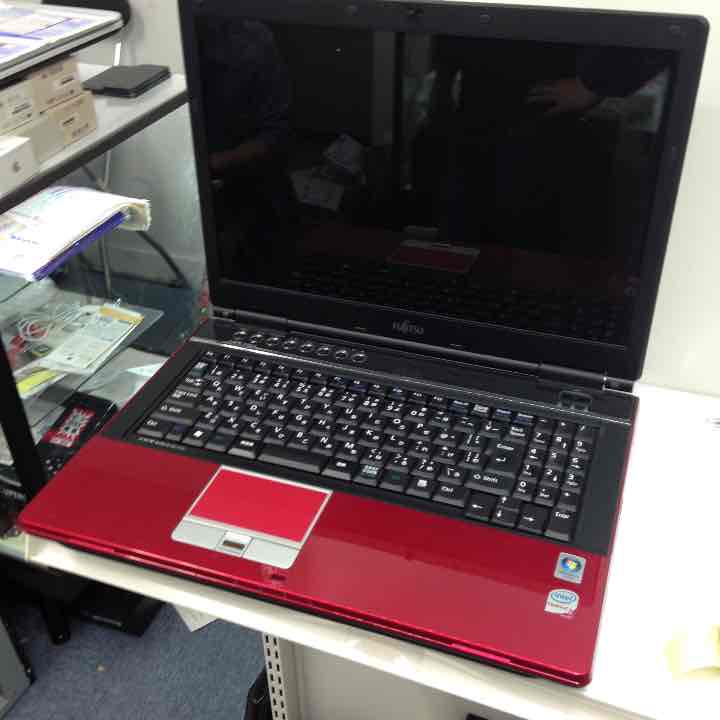 Win11★i5＋SSD128GB★めっちゃきれいな赤い富士通LIFEBOOK♪ LIFEBOOK U939/BX 第8世代 超軽量 i5 8GB Win11 Windowsノート本体