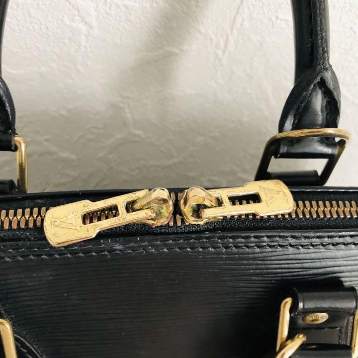 カデナ付けます‼︎】 ルイ ヴィトン アルマ エピ 黒 カデナ - www お買い得アイテム 【カデナ付き】 ルイヴィトン アルマ エピ ハンド バッグ ノワール ブラック ハンドバッグ