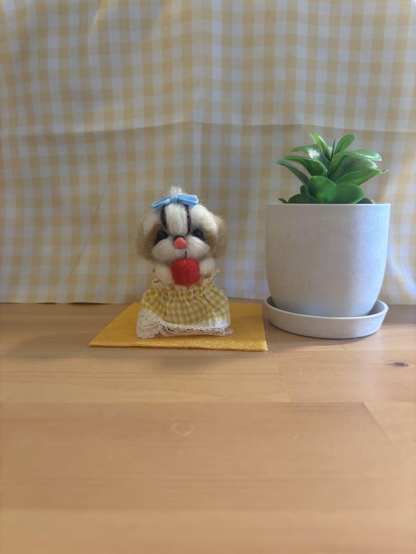 羊毛フェルト シーズーちゃん 舌ペロシリーズ - メルカリ