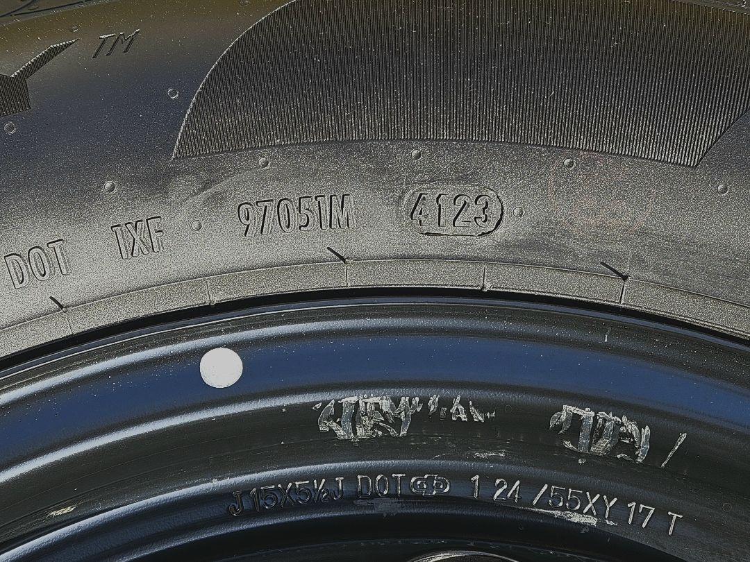 ① 合計17,980円 ピレリ POWERGY 195/60r15 タイヤのみ