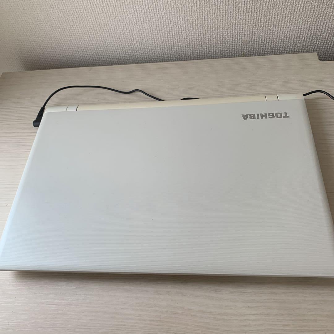 東芝DynaBookノートパソコンPT55UWP