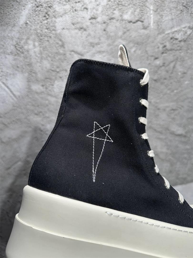 2025新作モデル RICK OWENS 41 黒 厚底ハイカットスニーカー 星刺繍 DRKSHDW 靴