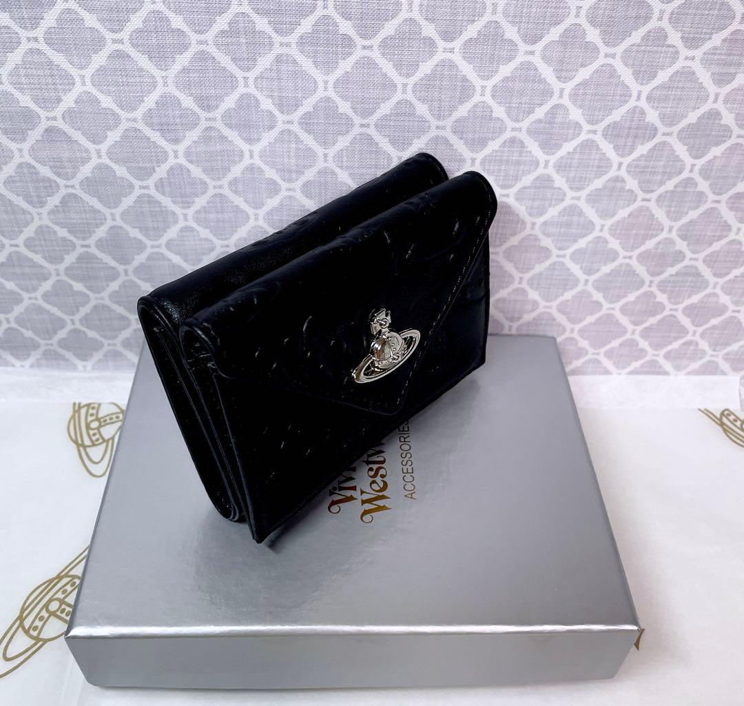 【内柄も素敵☆最新作】Vivienne Westwood 三折り財布 マット 黒