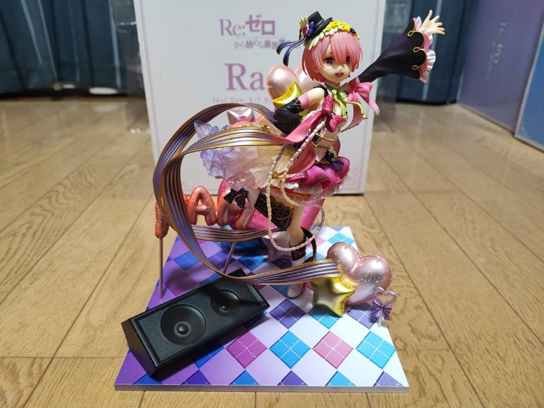 レム＋ラム＋エミリア アイドル Ver. 3体セット売り（専用台座付） Amazon.co.jp: Re:ゼロから始める異世界生活 エミリア レム ラム